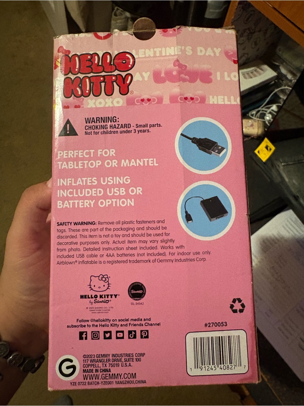 Hello Kitty Inflatable - Picture 7 of 7